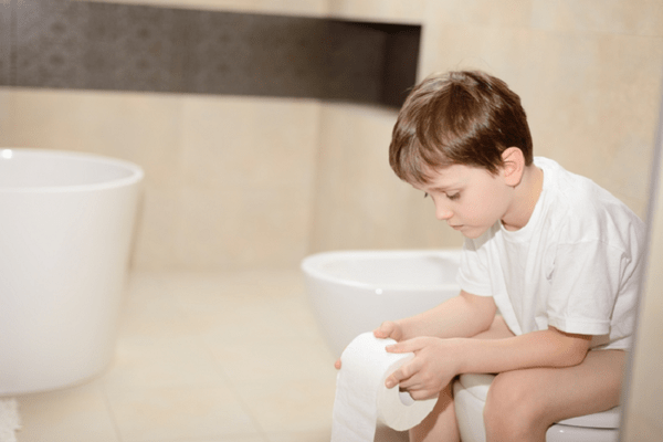 Trẻ nhỏ mắc trĩ liệu có gây nguy hiểm không?
