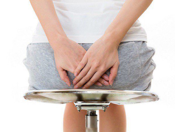 Bị trĩ sau sinh có những triệu chứng gì?