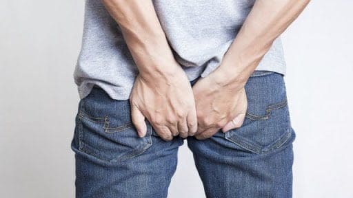 Dấu hiệu của bệnh trĩ nội - Đau rát hậu môn