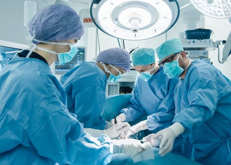 Điều trị với thủ thuật ngoại khoa