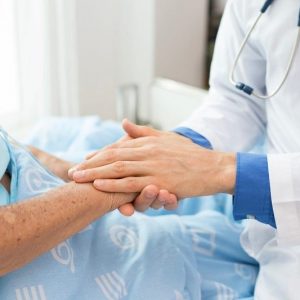 Chăm sóc bệnh nhân sau mổ trĩ không đúng cách có nguy cơ tái phát