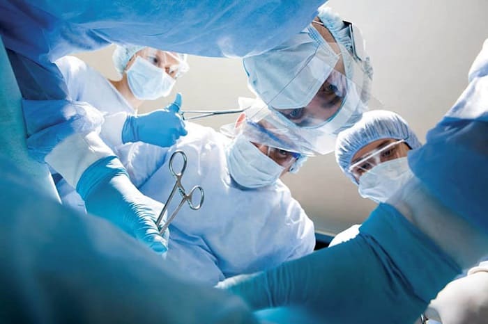 Can thiệp ngoại khoa trong điều trị bệnh trĩ
