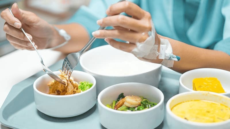 Chăm sóc sau mổ polyp hậu môn
