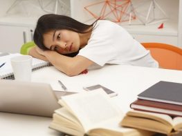 Căng thẳng tâm lý cùng lối sống lười biếng