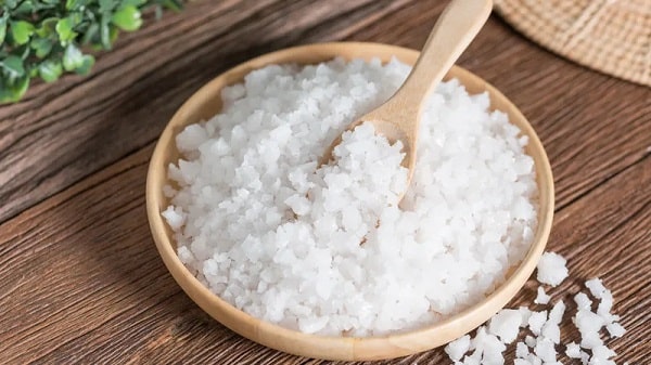 Nước muối chữa ngứa hậu môn theo cách dân gian hiệu quả