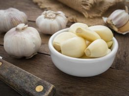 Chữa ngứa hậu môn bằng tỏi và công dụng