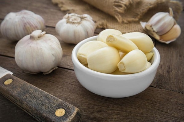 Chữa ngứa hậu môn bằng tỏi và công dụng