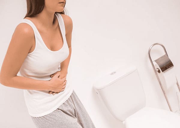 Dấu hiệu của bệnh táo bón nặng - Thường xuyên bị đau bụng